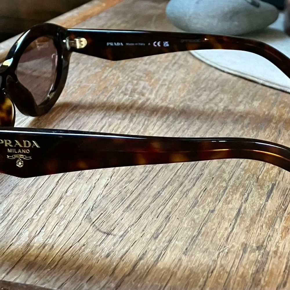 Prada Tortoiseshell Cat Eye Sunglasses - Brown Tints